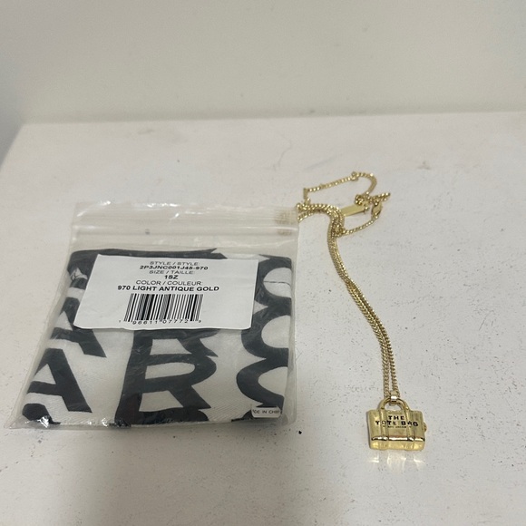 Marc Jacobs Gold Tote Bag Charm Necklace - Picture 7 of 7